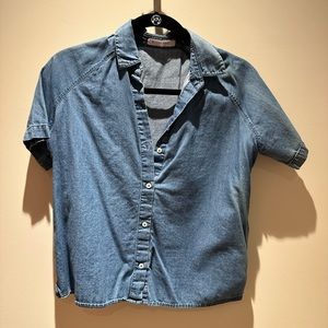 Everlane raglan short sleeve denim button down size small